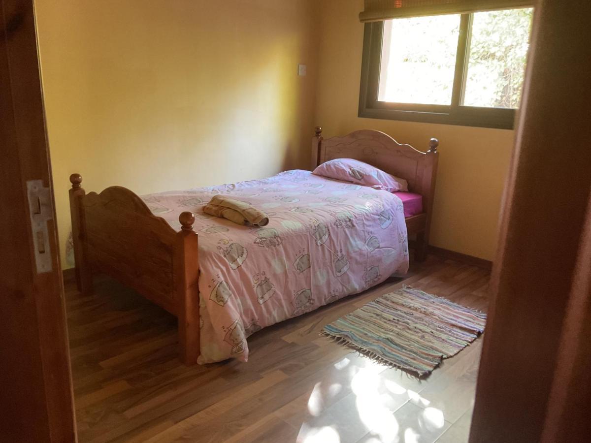 Beautiful 3 Bedr House In Arakapas With Fireplace エクステリア 写真